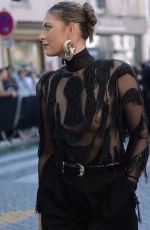 MARIA SHARAPOVA Arrivesat Fall Winter 2025 Haute Couture Fashion Week in Paris 07/24/2024