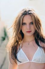 MENA SUVARI at a Photoshoot, 2000