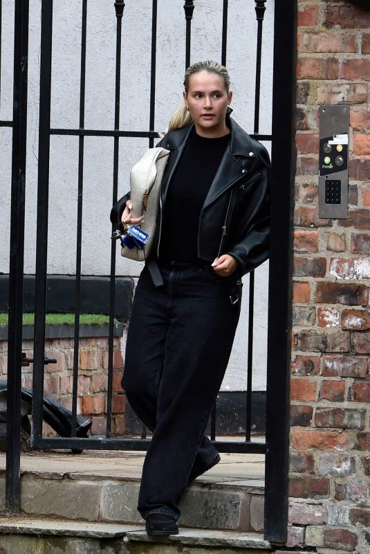 MOLLY MAE HAGUE Out and About in Cheshire 07/11/2024