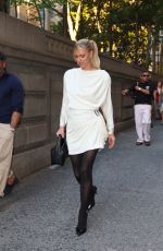 NICKY HILTON Arrives at Marc Jacobs Fashion Show in New York 07/01/2024