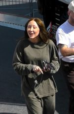 NOAH CYRUS Arrives at Jimmy Kimmel Live in Hollywood 07/24/2024