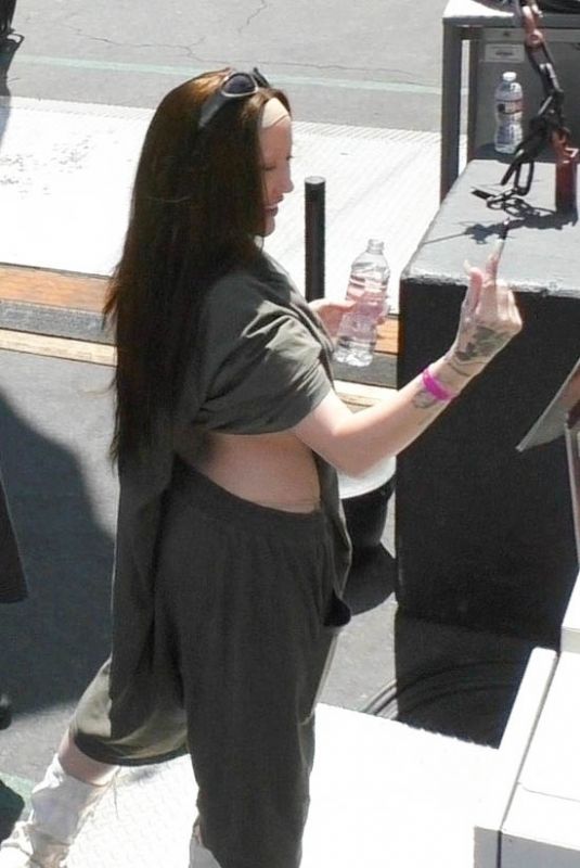 NOAH CYRUS Arrives at Jimmy Kimmel Live in Hollywood 07/24/2024