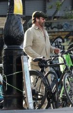 PENNY LANE and Gerard Butler on a Lunch Date at Queen