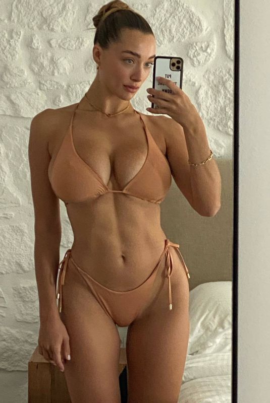 PENNY LANE - Instagram Photos 07/04/2024