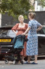 Pregnant KATE PHILLIPS Chatted to a Pal in London 07/20/2024