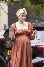 Pregnant KATE PHILLIPS Chatted to a Pal in London 07/20/2024