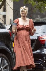 Pregnant KATE PHILLIPS Chatted to a Pal in London 07/20/2024