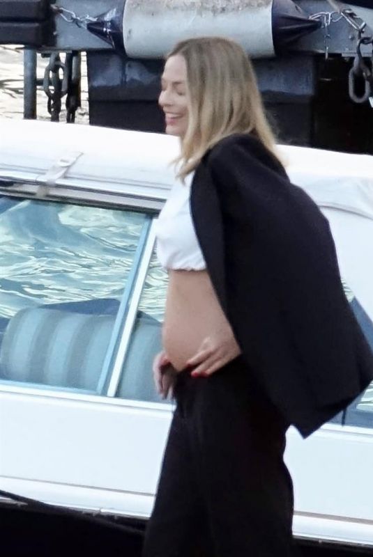 PreGnant MARGOT ROBBIE on Vacation at Lake Como in Italy 07/07/2024