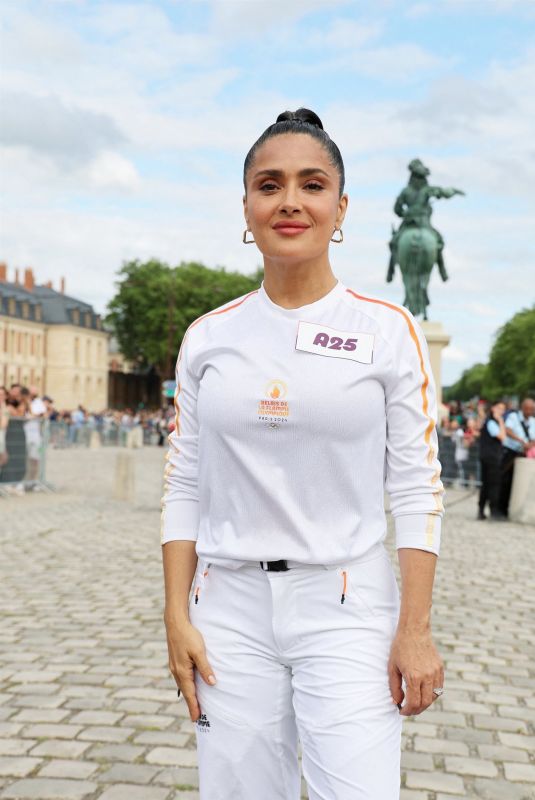 SALMA HAYEK Attends the Carrying of the Olympic Flame for the Paris 2024 Olympic Games 07/23/2024