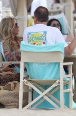 SOFIA VERGARA and Friends Enjoy Lunch at Alpemare Beach in Forte dei Marmi 07/21/2024