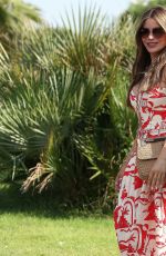 SOFIA VERGARA Out for Lunch at Alpemare Beach in Forte dei Marmi 07/19/2024