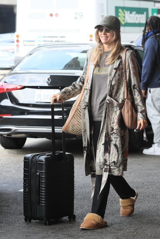 SUKI WATERHOUSE Out in Los Angeles 07/14/2024