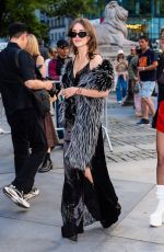 TALIA RYDER Arrives at Marc Jacobs Fall 2024 Runway Show at New York Public Library in New York 07/01/2024