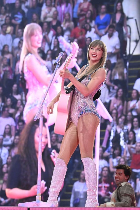 TAYLOR SWIFT Performs at The Eras Tour in Amsterdam 07/04/2024
