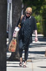 ALICE EVANS Shopping at Trader Joe