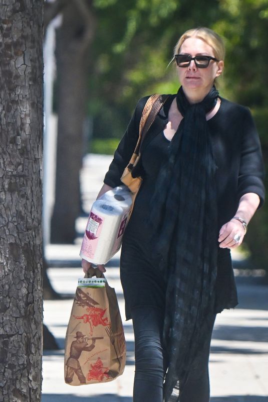 ALICE EVANS Shopping at Trader Joe