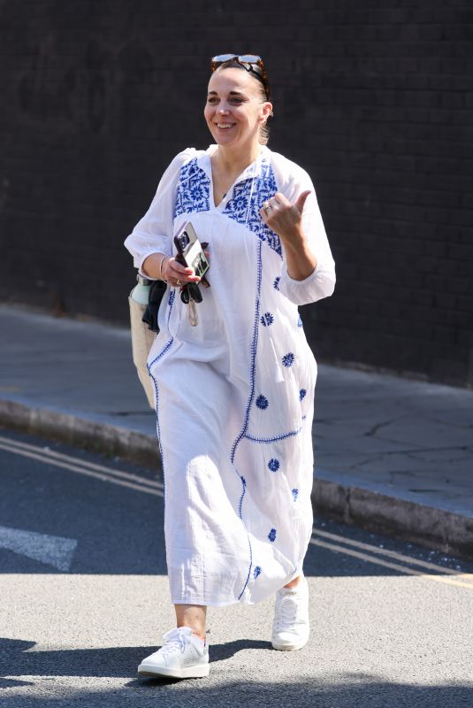 AMANDA ABBINGTON Arrives for Theatre Rehearsals in London 07/30/2024