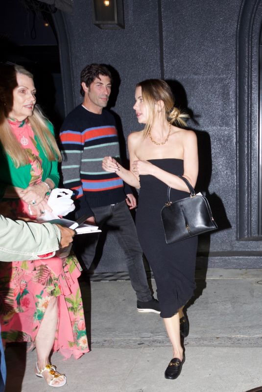 ASHLEY BENSON and Brandon Davis Leaves Dinner at Craig