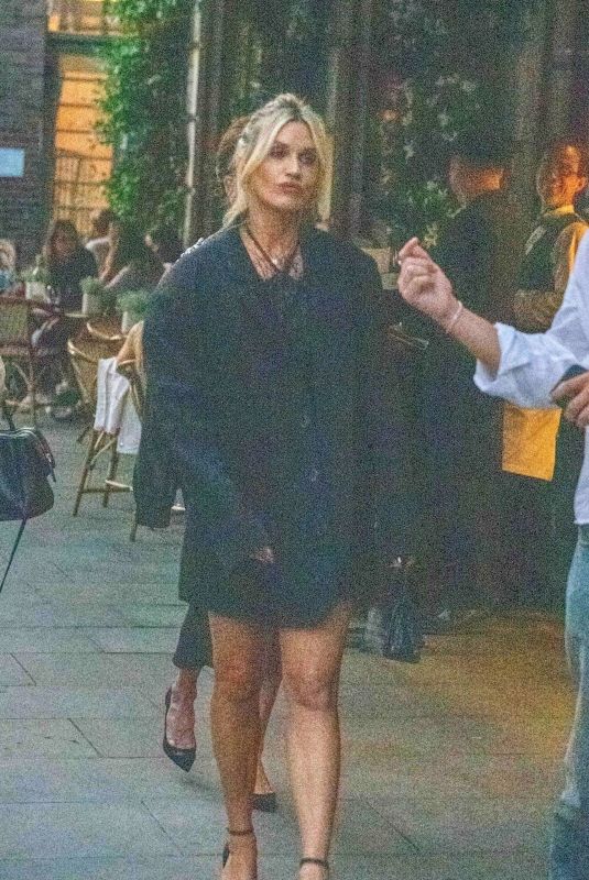 ASHLEY ROBETS Out for Dinner with Her Mum Peggy Lorraine 08/16/2024