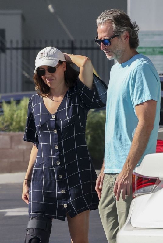AUBREY PLAZA and Jeff Baena Out Shopping at Lazy Acres in Los Feliz 08/11/2024
