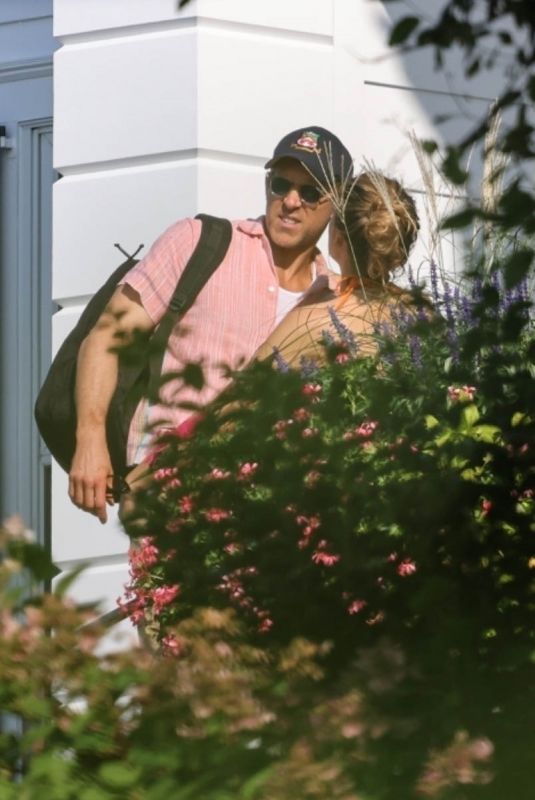 BLAKE LIVELY and Ryan Reynolds Share a Smooch at Taylor Swift’s Beach House in Rhode Island 08/24/2024