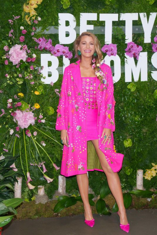 BLAKE LIVELY Promotes It Ends With Us at Betty Blooms Pop-up in New York 08/03/2024