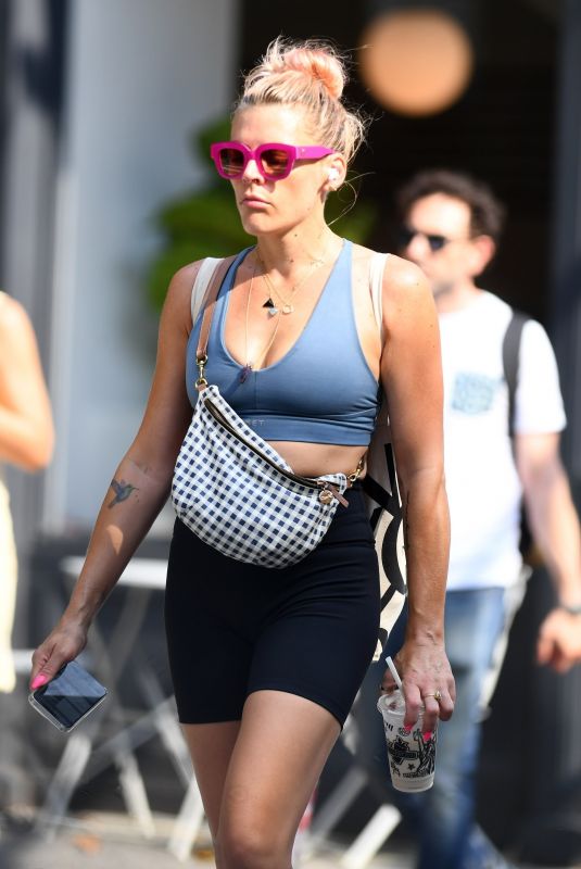 BUSY PHILIPPS Grabs Post-Workout Coffee in New York 08/05/2024