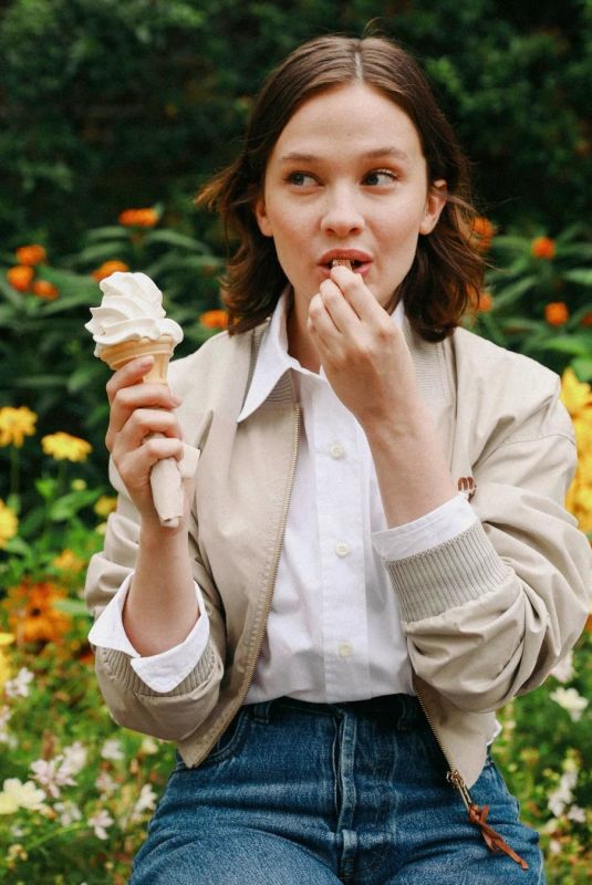 CAILEE SPAENY - Instagram 10 Things Photoshoot, August 2024