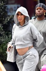CARDI B ardi Leaves a Hotel in New York 08/01/2024