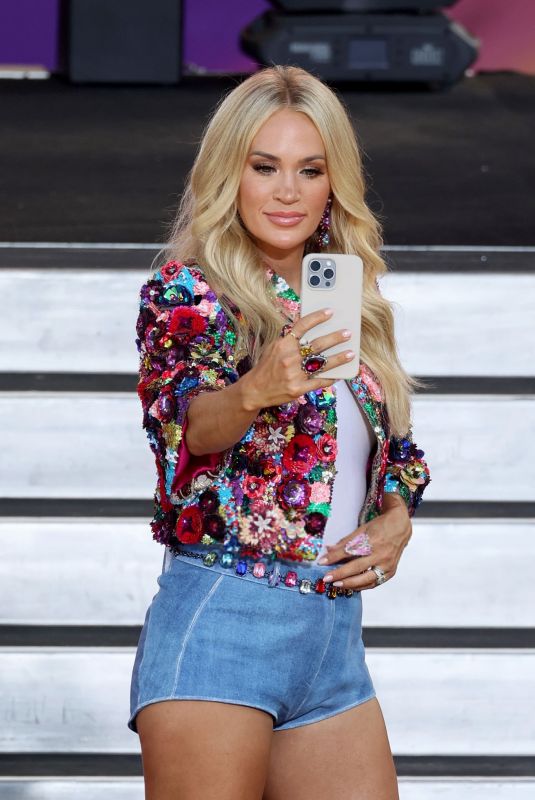 CARRIE UNDERWOOD Performs at Good Morning America in New York 08/02/2024