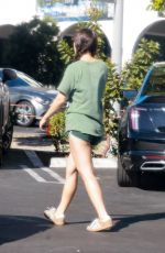 CAYLEE COWAN Shoppinjg at Lazy Acres Market in Los Feliz 08/20/2024