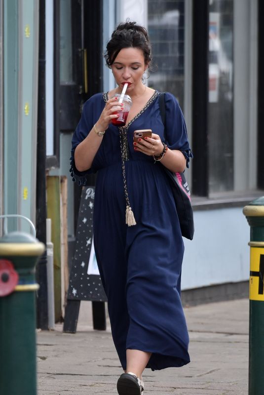 CHARLOTTE CHILTON Visits a Flower Shop in Warwickshire 08/05/2024