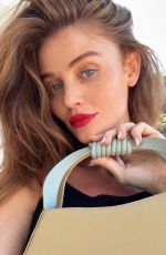 CINTIA DICKER - Instagram Photos 08/11/2024