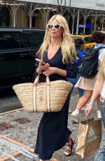 CLAUDIA SCHIFFER Out with Her Daughter CLEMENTINE STUN in New York 08/26/2024
