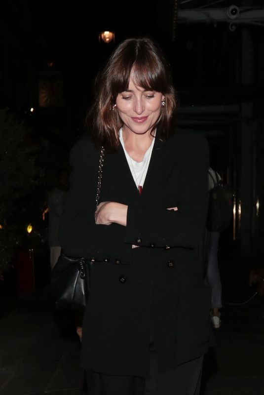 DAKOTA JOHNSON Leaves a Restaurant in London 07/30/2024