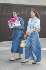 DEMI MOORE and SCOUT WILLIS Visit a Friend