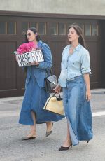 DEMI MOORE and SCOUT WILLIS Visit a Friend