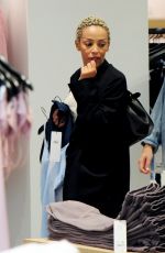 DOJA CAT Out Shopping in London 08/27/2024