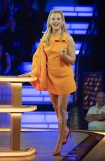 ELIZABETH BANKS at Press Your Luck 06/09/2024