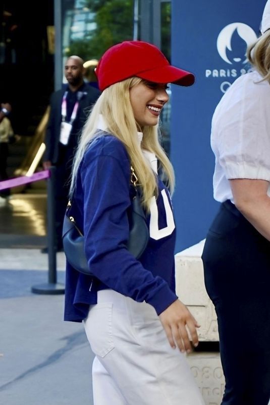 EMMA ROBERTS Arrives at Olympics in Paris 08/08/2024