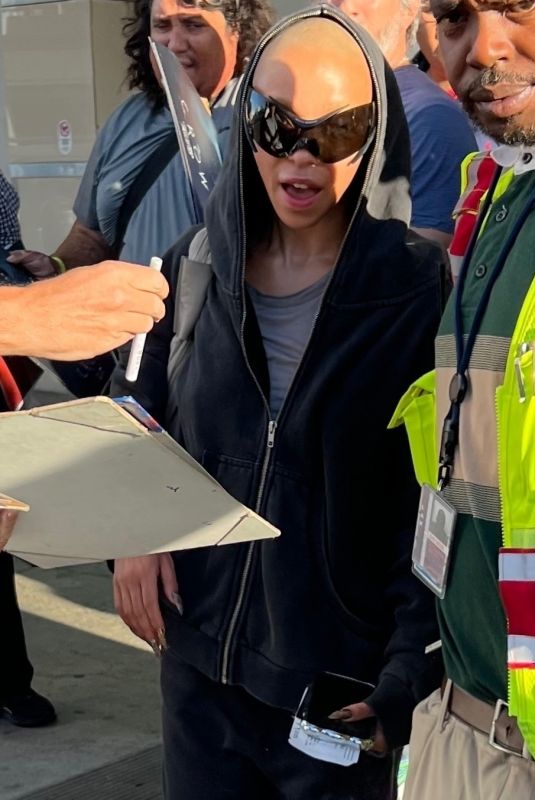 FKA TWIGS Arrives at LAX Airport 08/22/2024