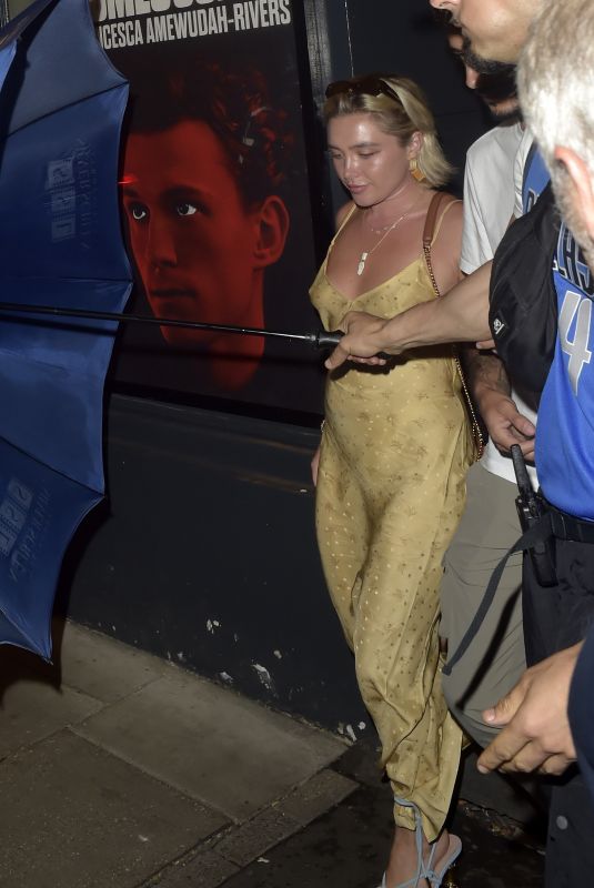 FLORENCE PUGH Leaves Duke of York Theatre in London 08/01/2024