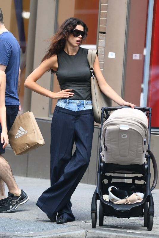GEORGIA FOWLER Out with Her Baby in New York 08/19/2024