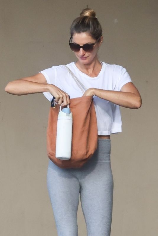 GISELE BUNDCHEN Gets Her Daily Workout Done 08/23/2024
