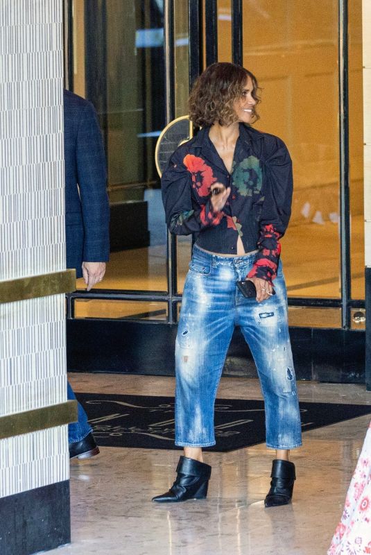 HALLE BERRY Leaves London Hotel in West Hollywood 08/27/2024