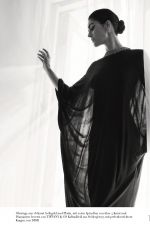 HILARY RHODA in Harper