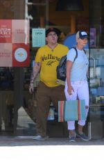 JAIME PRESSLY Shopping at Paper Source in Los Angeles 08/20/2024