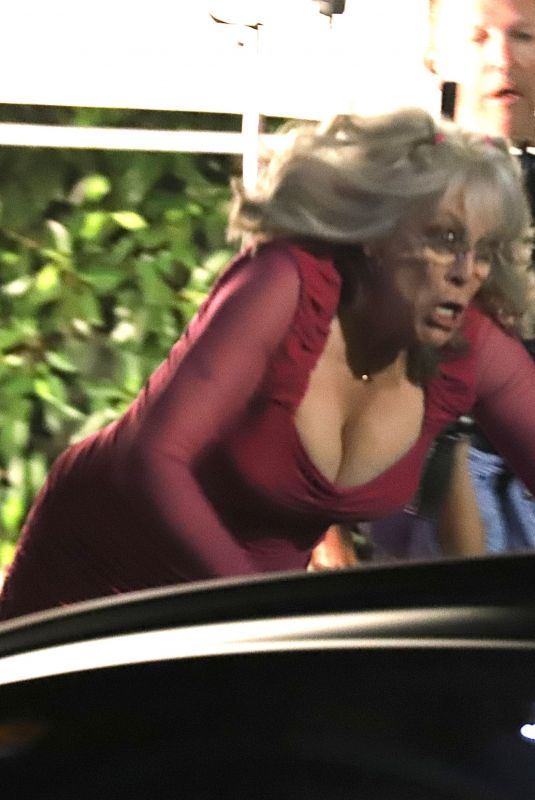 JAMIE LEE CURTIS Does Her Own Stunts while Filming Freakier Friday08/22/2024