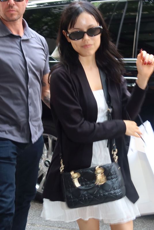 JENNA ORTEGA Spotted Making a Stop in Midtown New York 08/16/2024