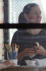 JENNIFER GARNER Out and About in Los Angeles 08/13/2024